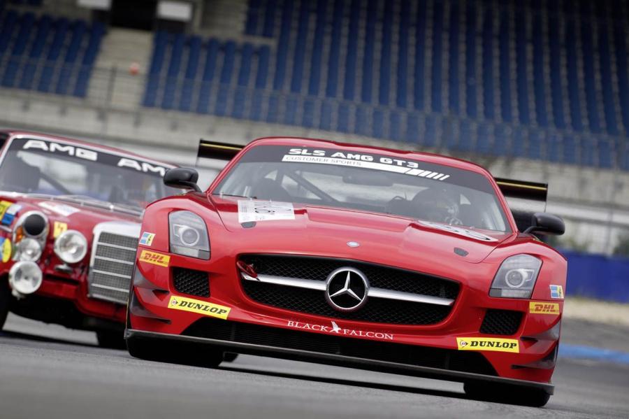  Mercedes-Benz SLS AMG GT3 2011 года  (фото 27 из 38)